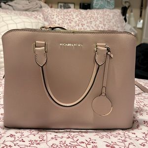 Michael Kors, medium crossbody, pink